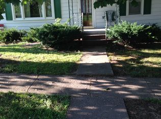 122 W Sycamore St, Grayville, IL 62844