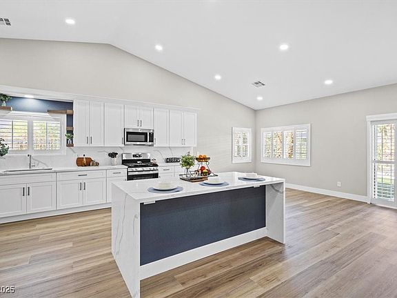 4th image of 5104 Elm Grove Dr