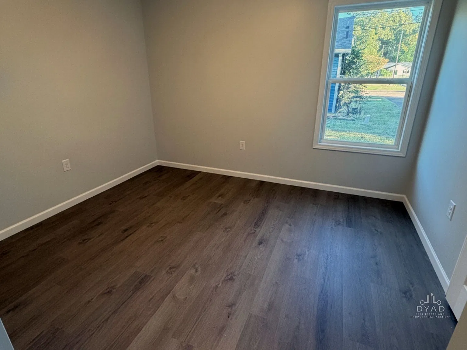 412 N Connell Avenue - 1 — Photo 3