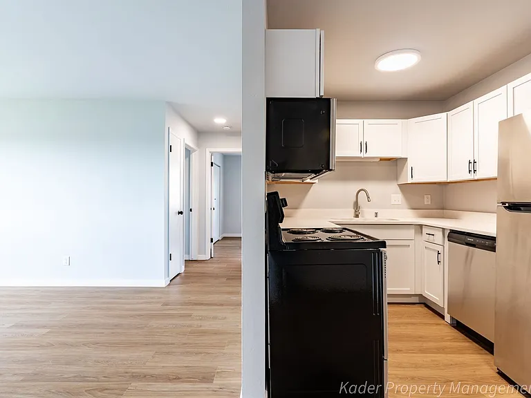 7440 Century Ave. — Photo 2