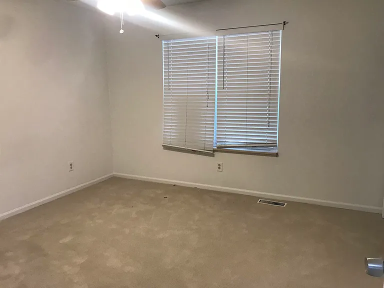 615 Bowers Ct — Photo 13