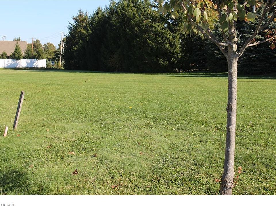 2nd image of 1524 Springwood Dr