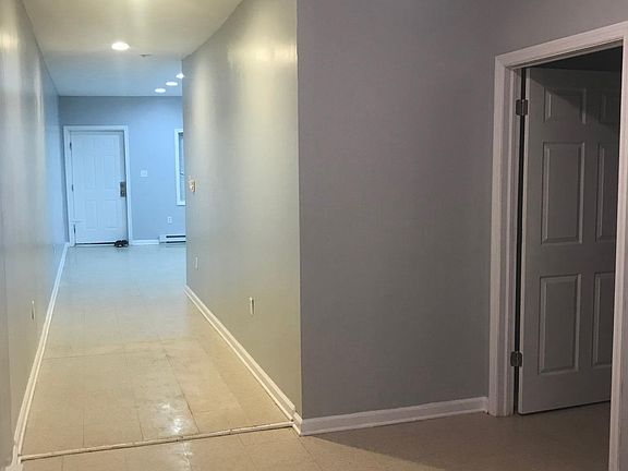 4th image of 441 Orange St #1