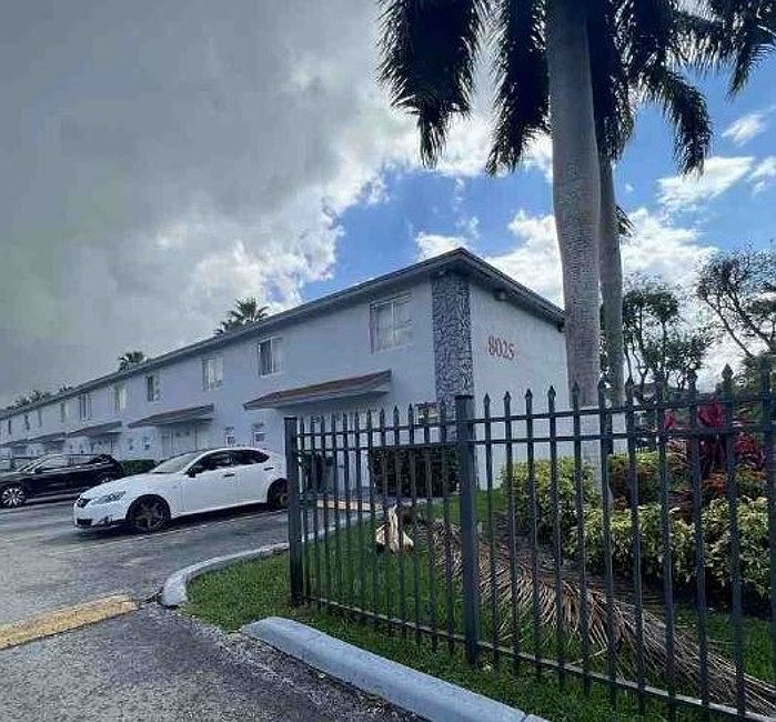 2nd image of 8025 NW 8th St APT 10