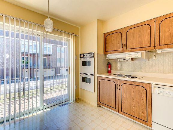5th image of 10308 Forest Brook Ln APT B