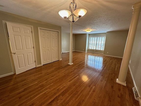 3rd image of 155 Sylvan Crest Dr