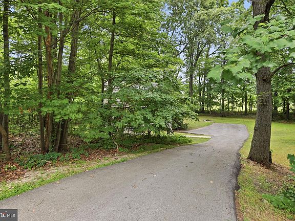 2nd image of 9 Rockland Way