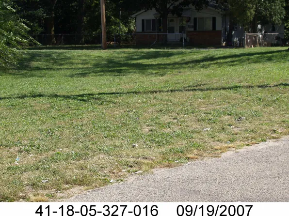 1003 Dickinson St SE, Grand Rapids, MI 49507