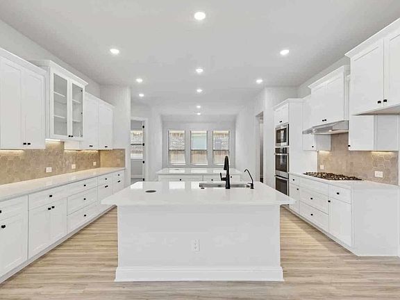 7th image of this home