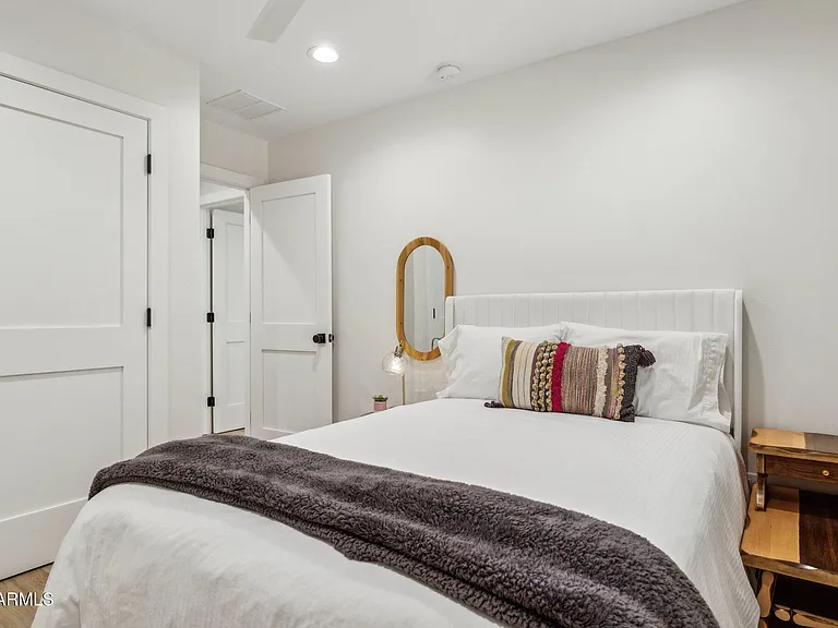 8626 E Clarendon Ave — Photo 27