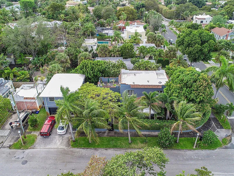 600 Biscayne Dr #1 — Photo 3