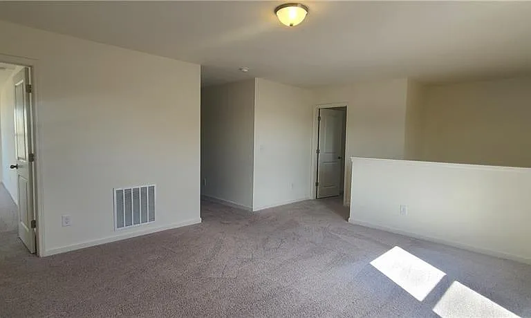 132 Verona Dr NW — Photo 6