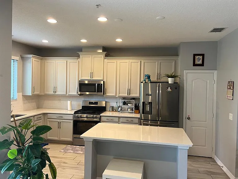 393 Evertree Loop — Photo 8