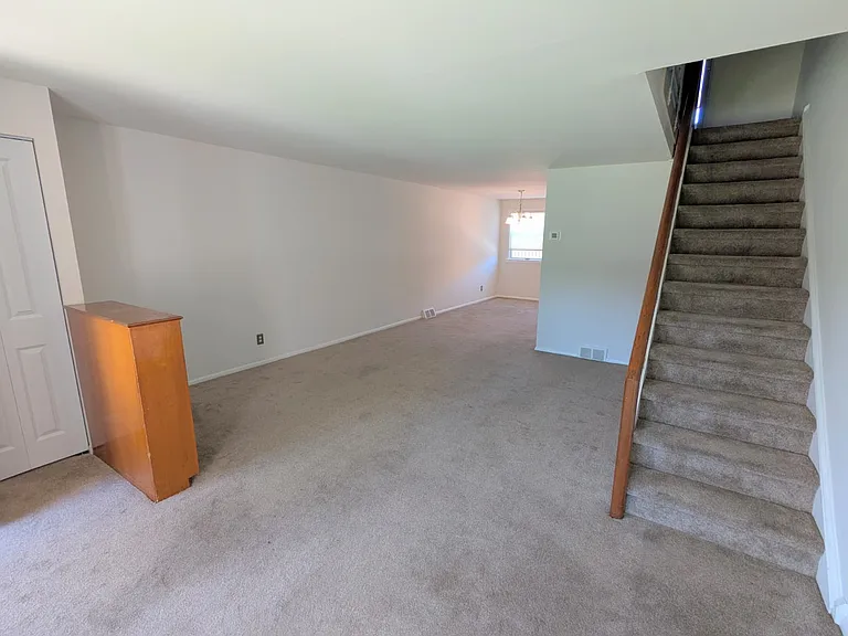 5480 Quentin St — Photo 6
