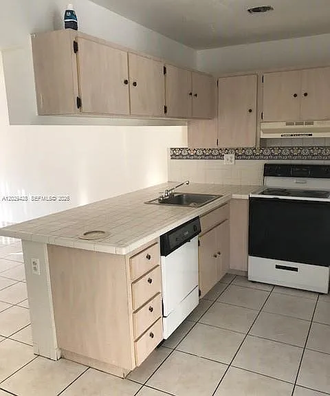 15401 SW 81st Circle Ln #16 — Photo 1