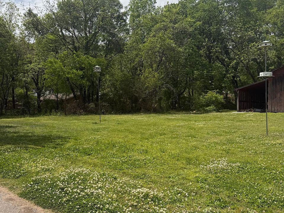 1st image of 711 2nd St