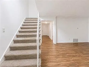 2 bed, 1.5 bath, 1044 sqft, $1,800 — Photo 4