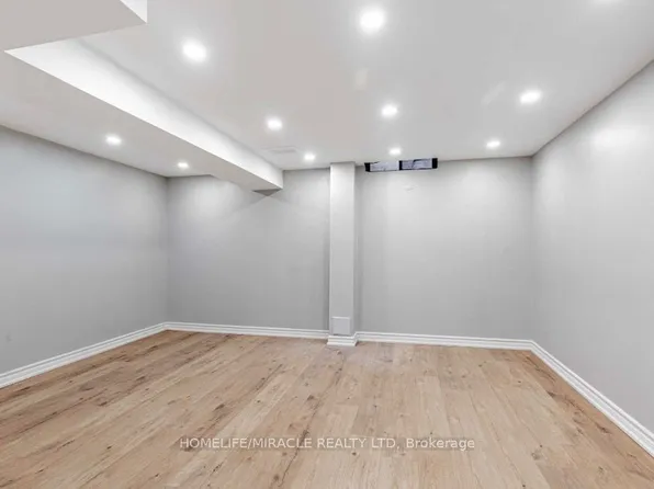 39 Wayford Cres S, Toronto, ON M1B 3E3