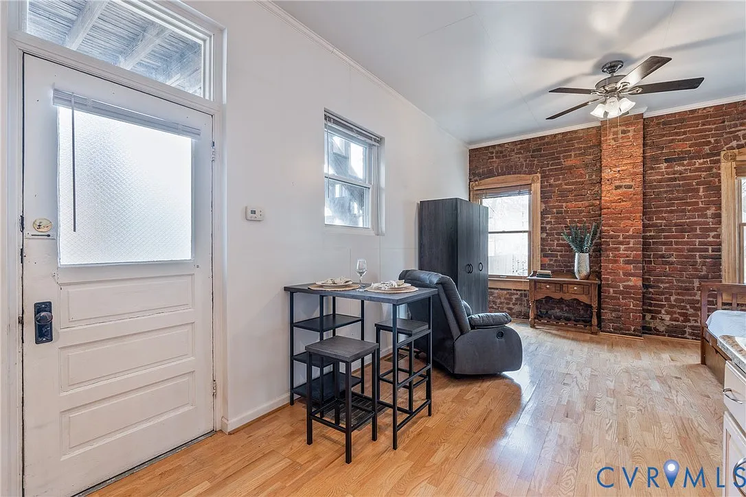 1 bed, 1.0 bath, 315 sqft, $1,395 — Photo 3