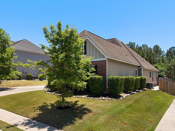 2nd image of 850 Herrington Dr