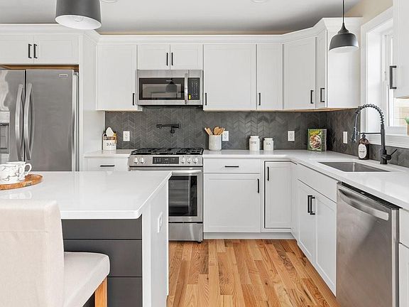 5th image of 27 Lancelotta St #B
