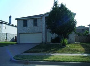 2928 Mosaic Ct, Grand Prairie, TX 75052
