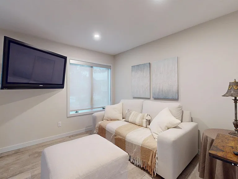 701 Bayshore Ave #701 — Photo 19