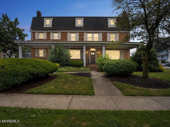 87 Maple Ave FLOOR 2