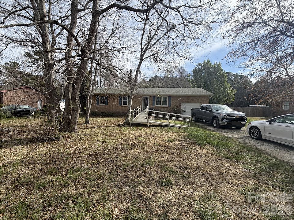 1st image of 1414 Onslow Pines Rd