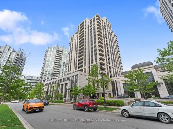 100 Harrison Garden Blvd #824, Toronto, ON M2N 0C2