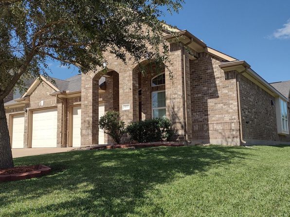 8922 Silent Hills Ln