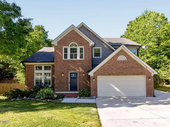 111 Vashon Ct, Cary, NC 27513