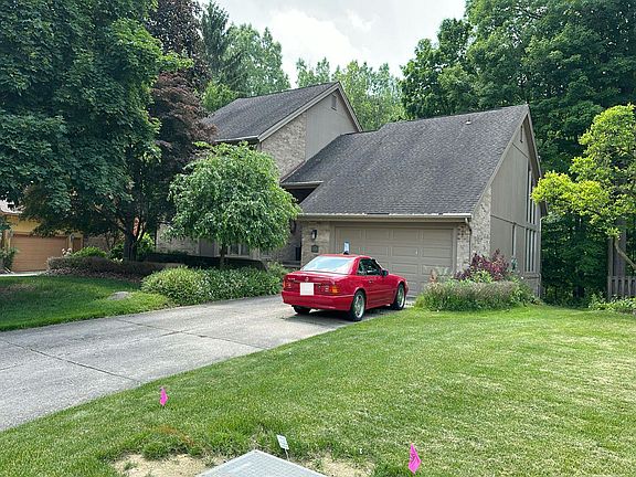 2nd image of 30869 Country Ridge Cir #C