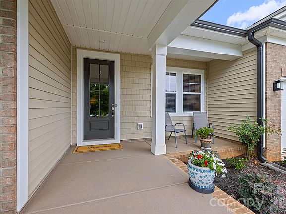 4th image of 172 Amerson Dr