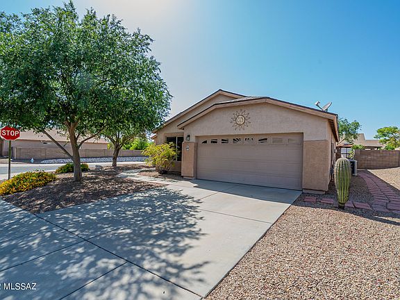 2nd image of 8303 N Freshwater Ln