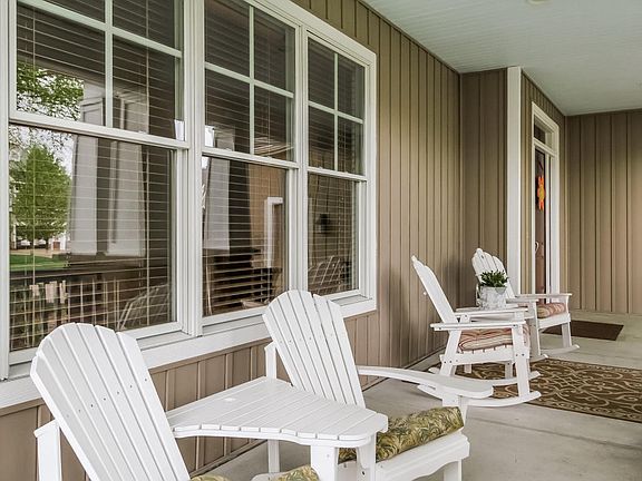 5th image of 589 Village Springs Dr SE