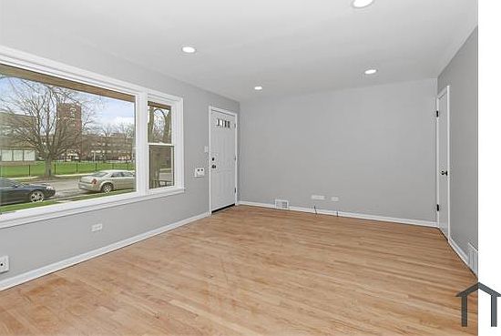 1st image of 10346 S Corliss Ave