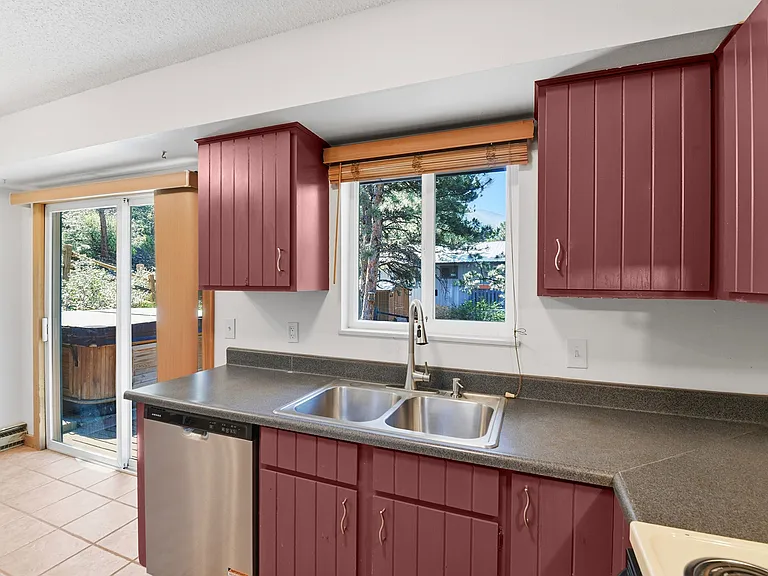 2130 Flat Iron Dr — Photo 8