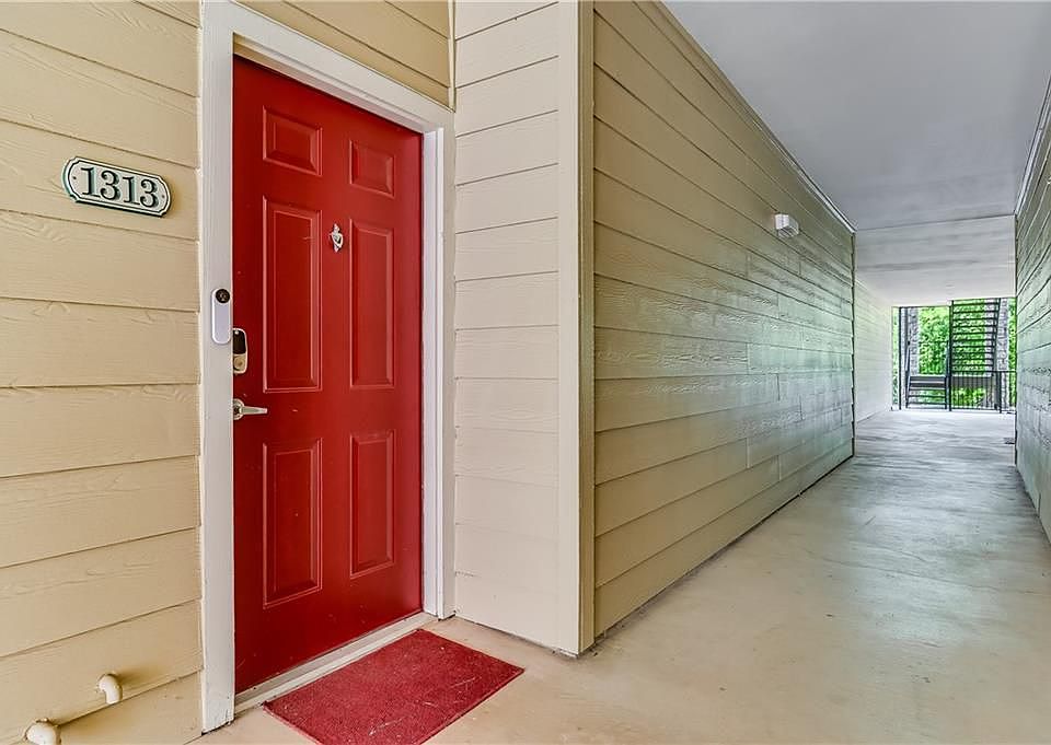 1st image of 2320 Gracy Farms Ln APT 1313