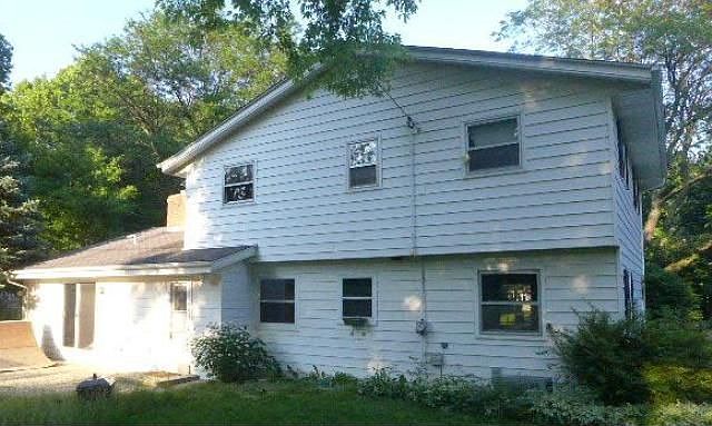 2nd image of 1516 Woodridge Rd