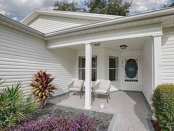 3rd image of 32652 Oak Park Dr
