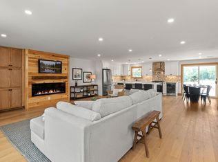 128 High St #3, Ipswich, MA 01938