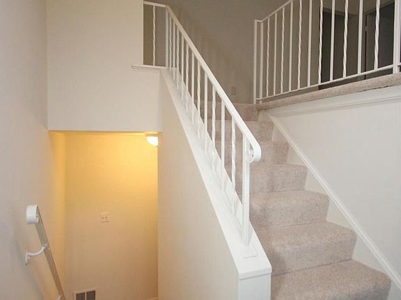 2nd image of 4045 Vacation Ln