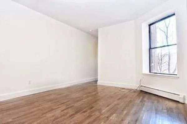 Rented by Bohemia Realty Group | media 12