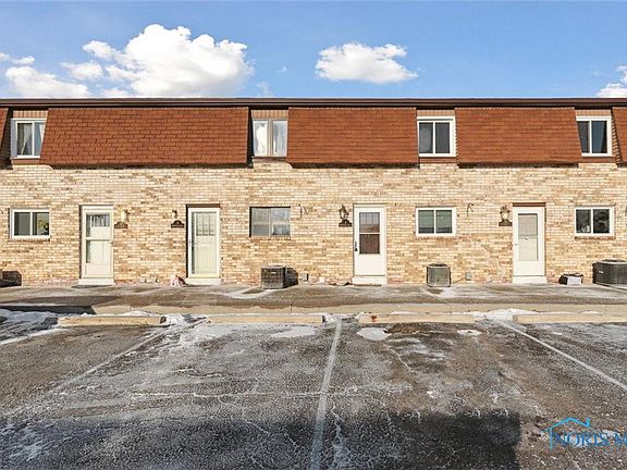 3rd image of 728 Fairway Dr APT 2