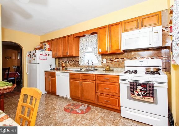 5th image of 6182 Amon Ave