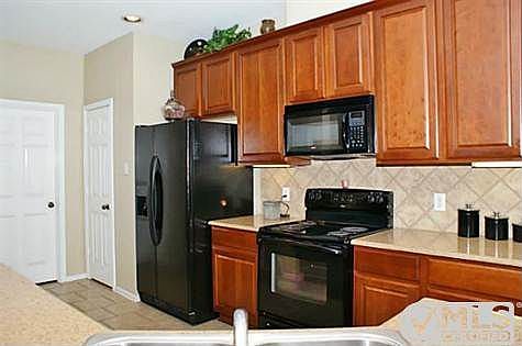 4th image of 5709 Mariposa Dr