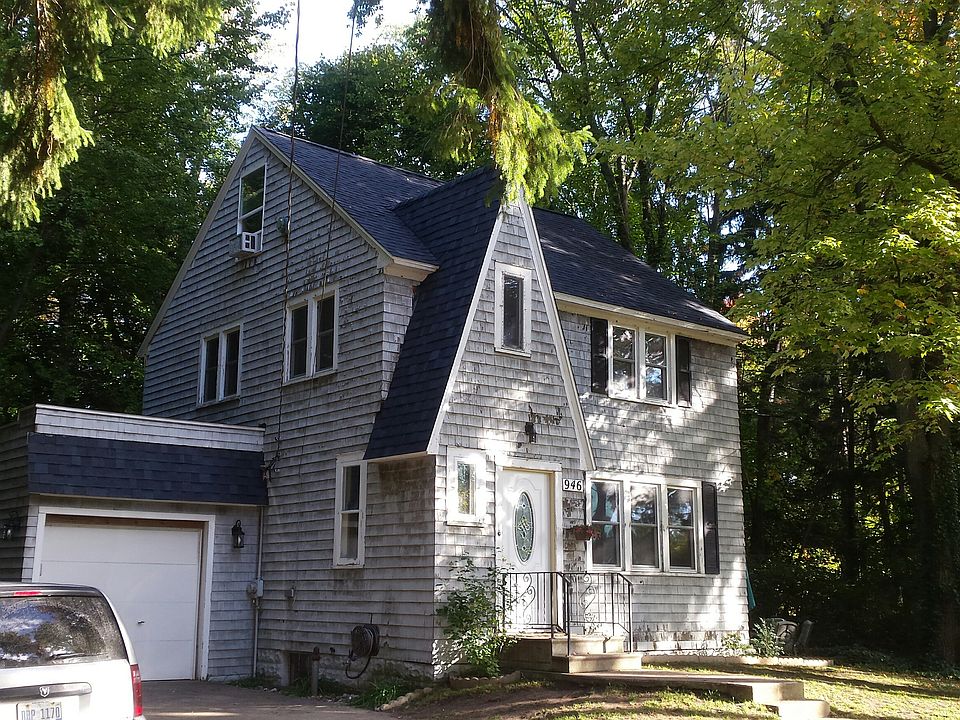 1st image of 946 Petrie Ave