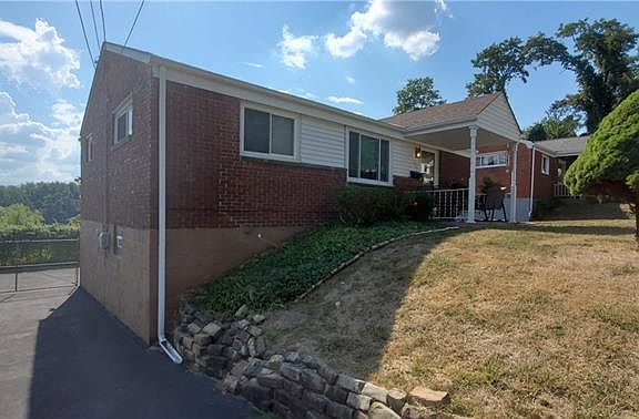 2nd image of 309 Cedarhurst Dr