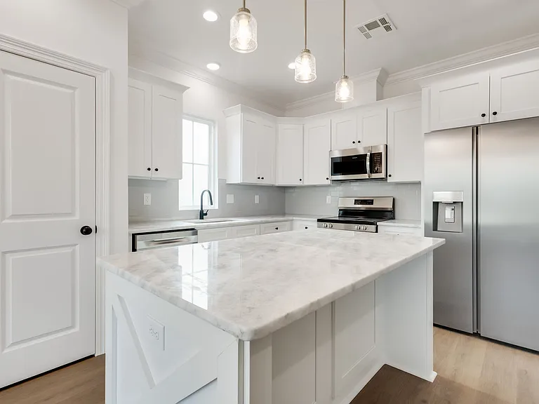 204 Benson Grove Dr — Photo 6